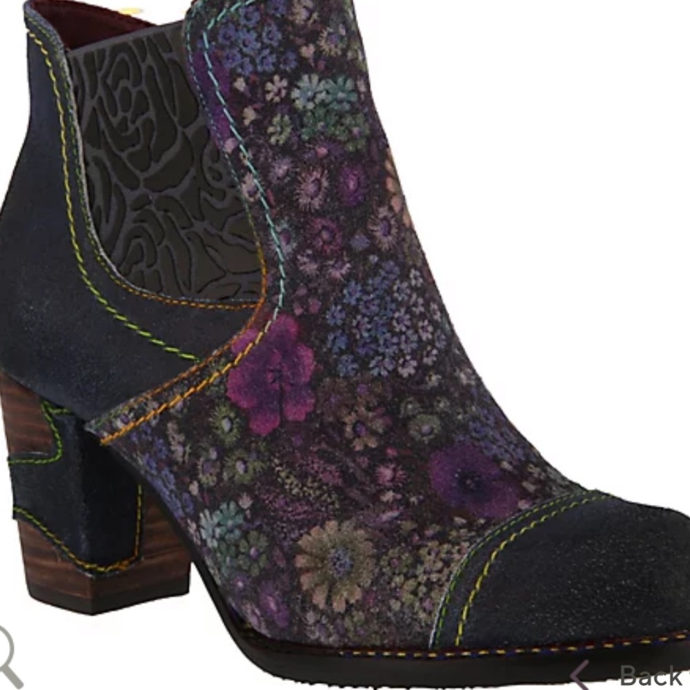 Hi upon request I will do a video of the product